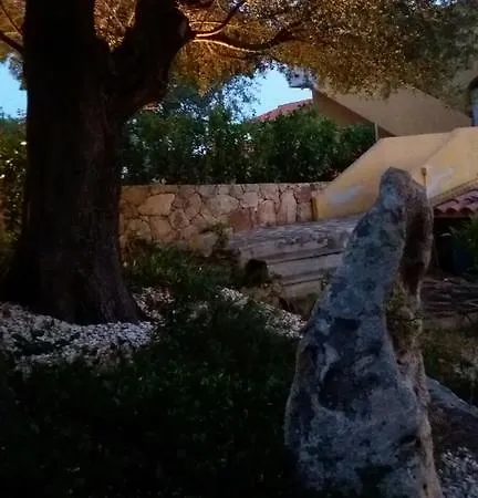Mialiviosa *
